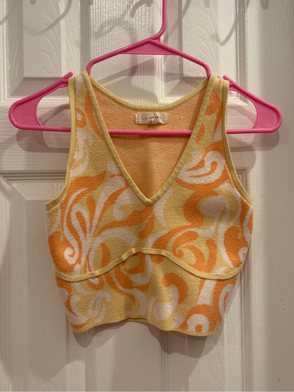 LA Hearts Pacsun Yellow & Orange Patterned V-Neck Knit Crop Tank 🫧